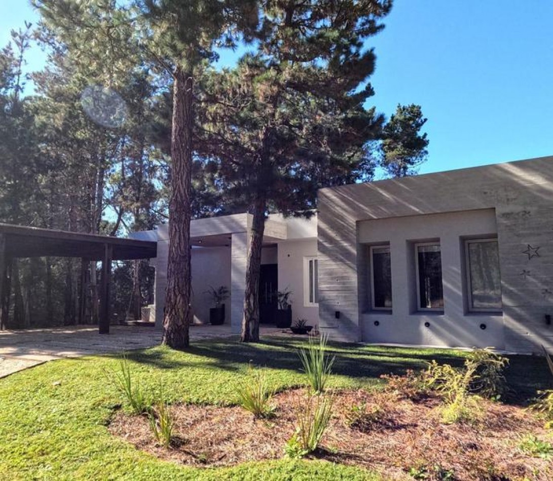 CASA EN VENTA VILLA ROBLES