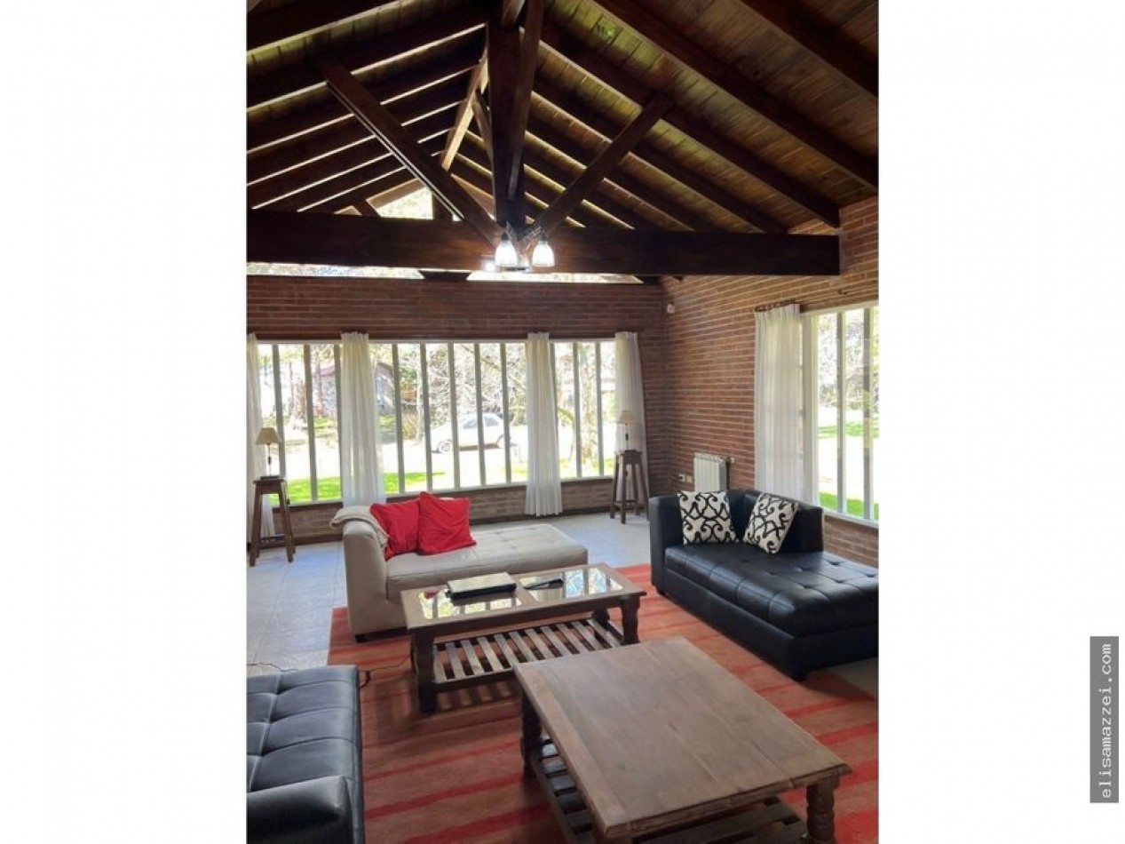 CASA EN VENTA EN NAYADES PINAMAR