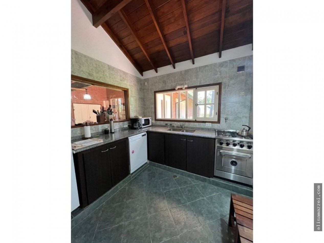 CASA EN VENTA EN NAYADES PINAMAR