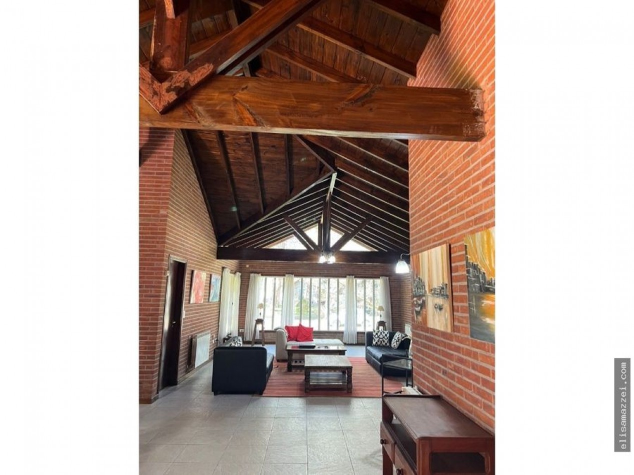 CASA EN VENTA EN NAYADES PINAMAR