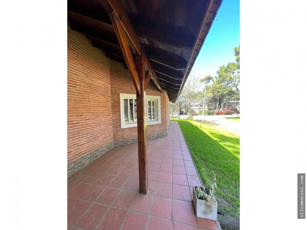 CASA EN VENTA EN NAYADES PINAMAR