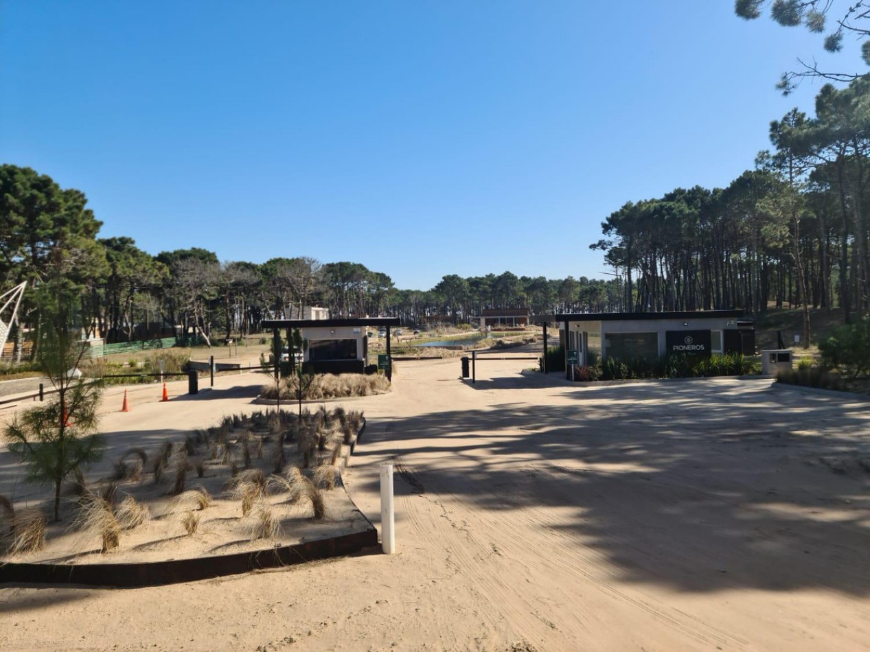 LOTE EN VENTA BARRIO PIONEROS PINAMAR