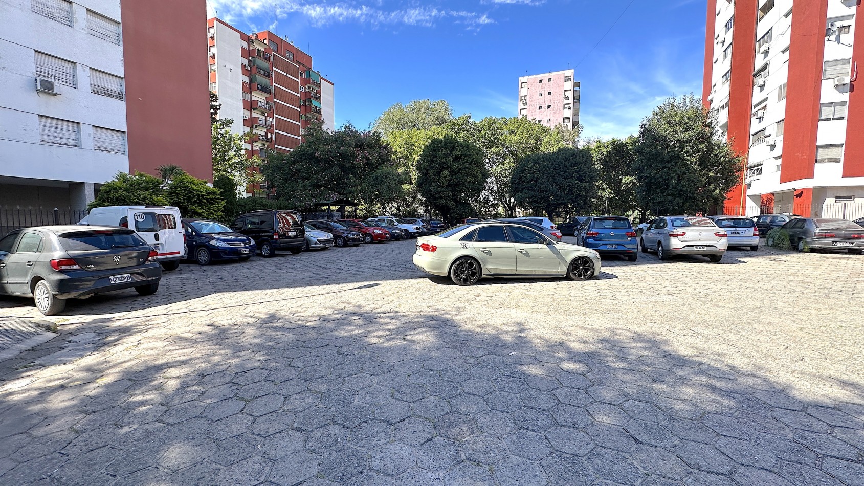 Dto de 3 ambientes a mts de Gral. Paz