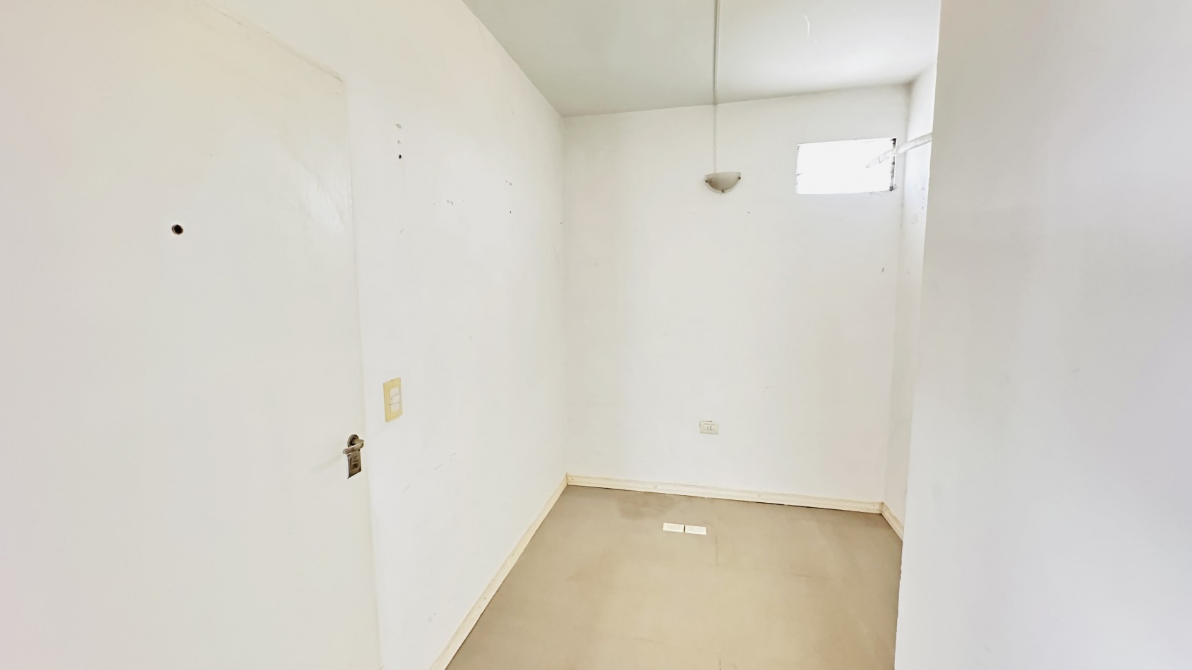 OFICINA EN VENTA PINAMAR CENTRO