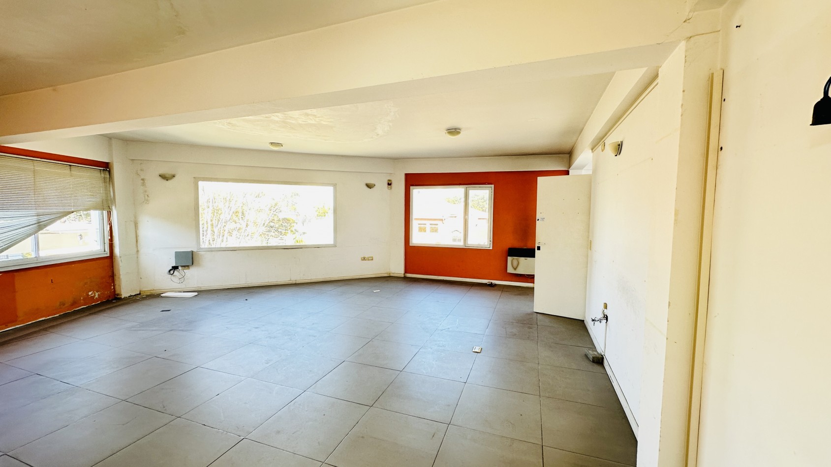 OFICINA EN VENTA PINAMAR CENTRO