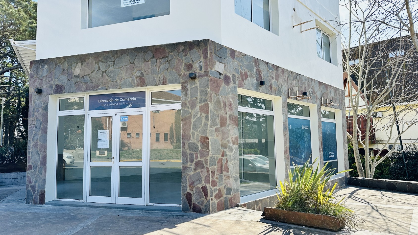 LOCAL ESQUINA COCHERA EN VENTA PINAMAR