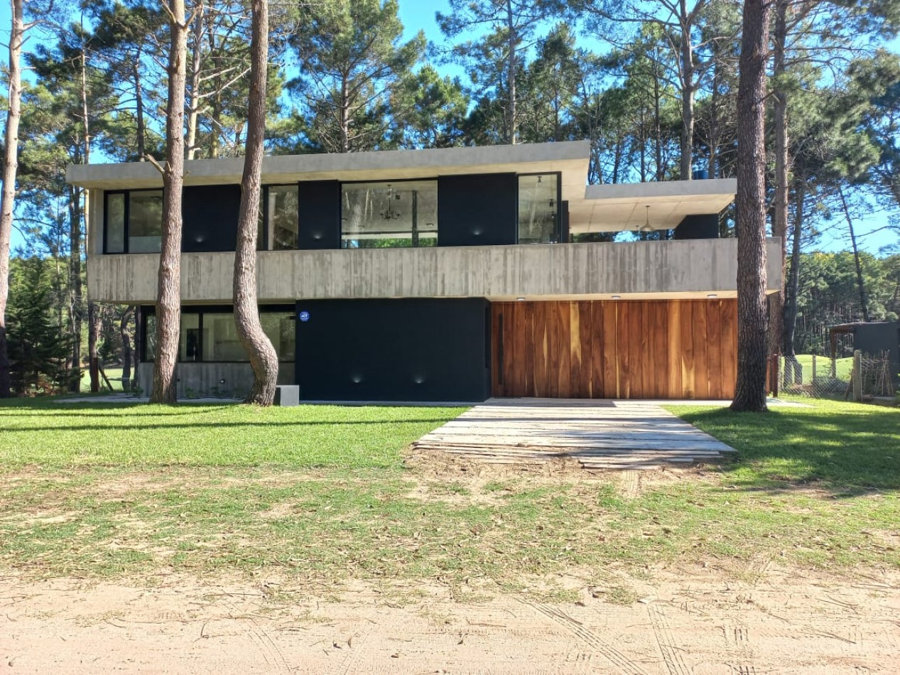Casa en Pinamar Isla Golf