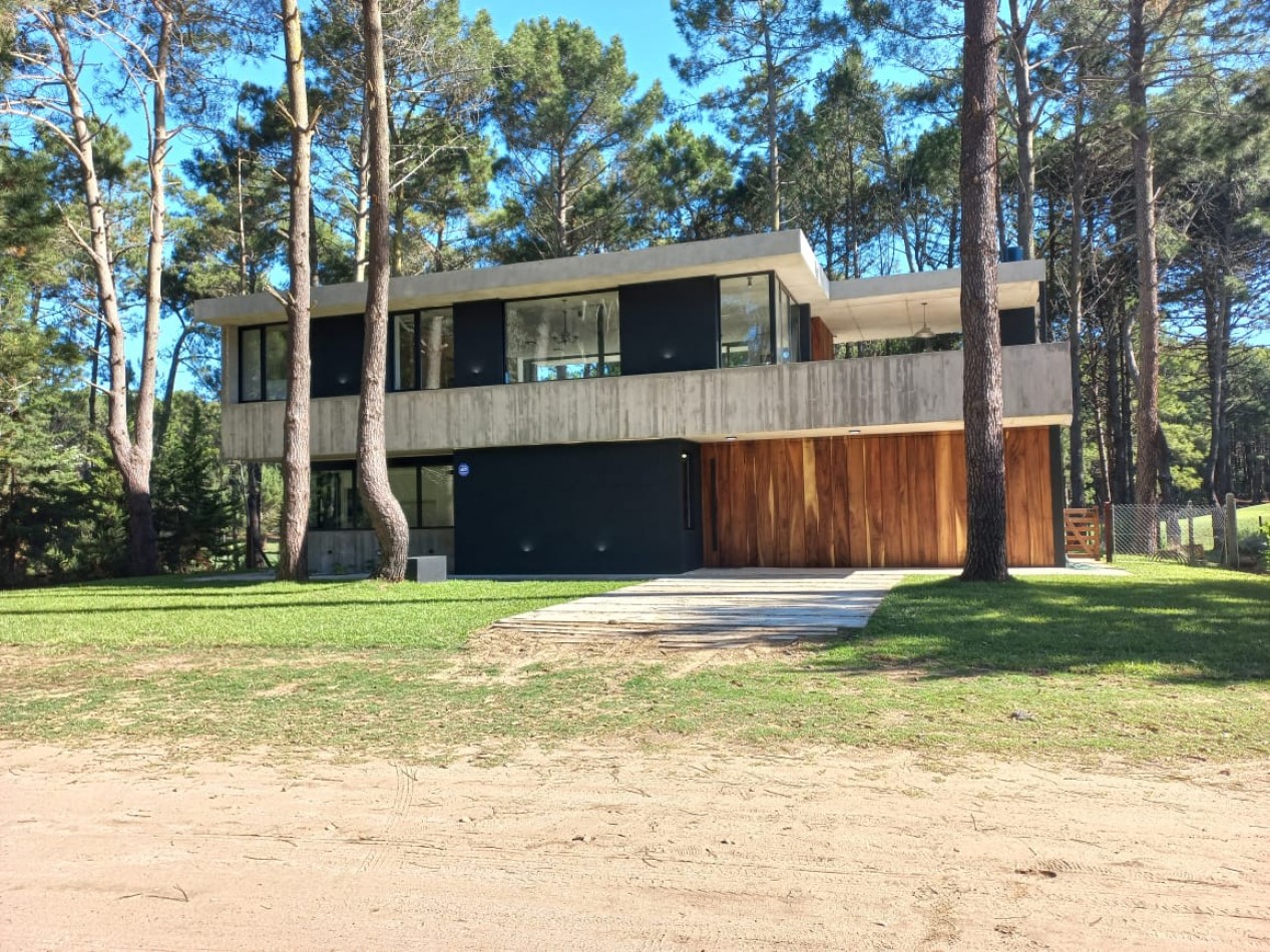 Casa en Pinamar Isla Golf