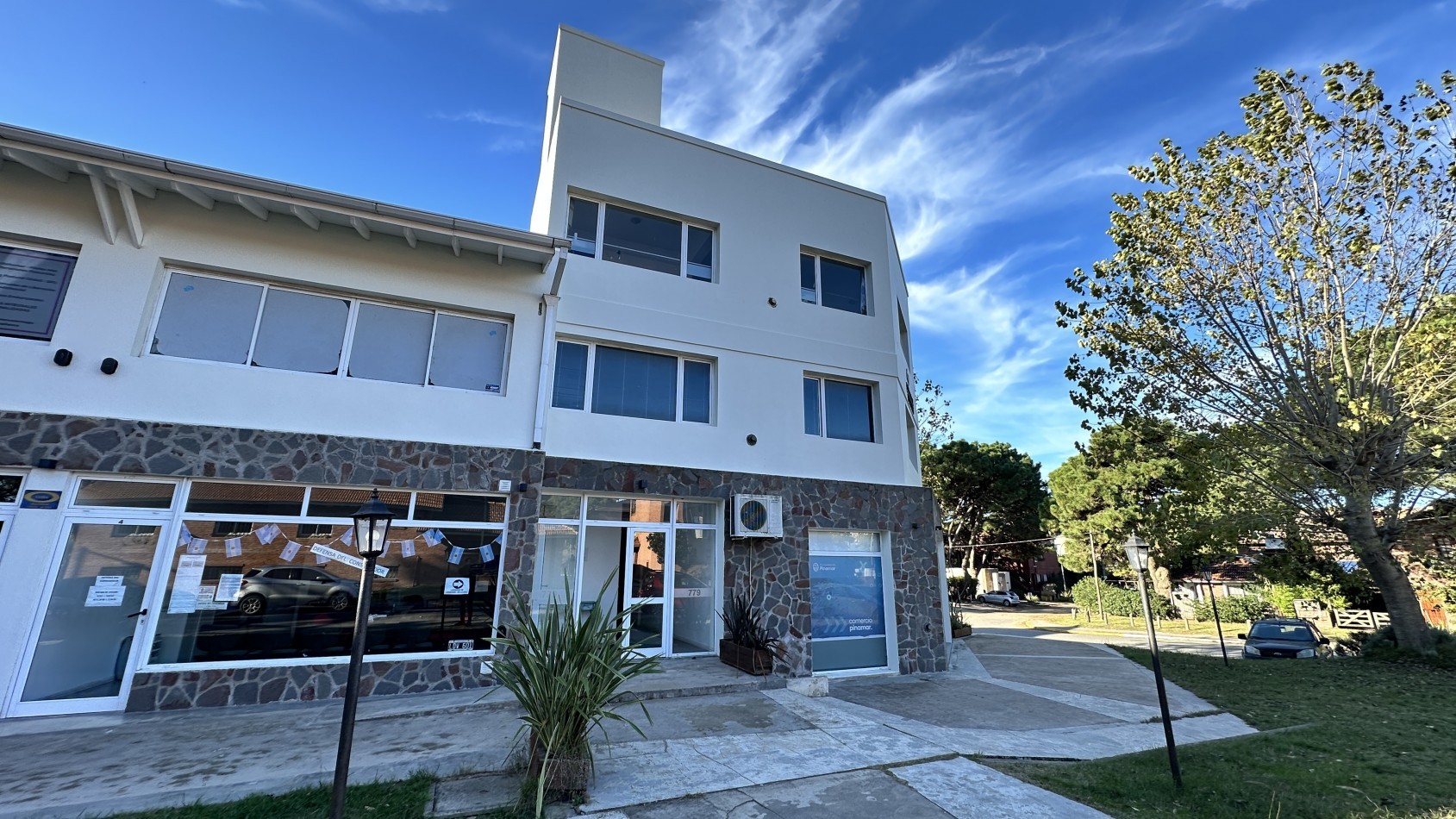 LOCAL OFICINA EN VENTA PINAMAR