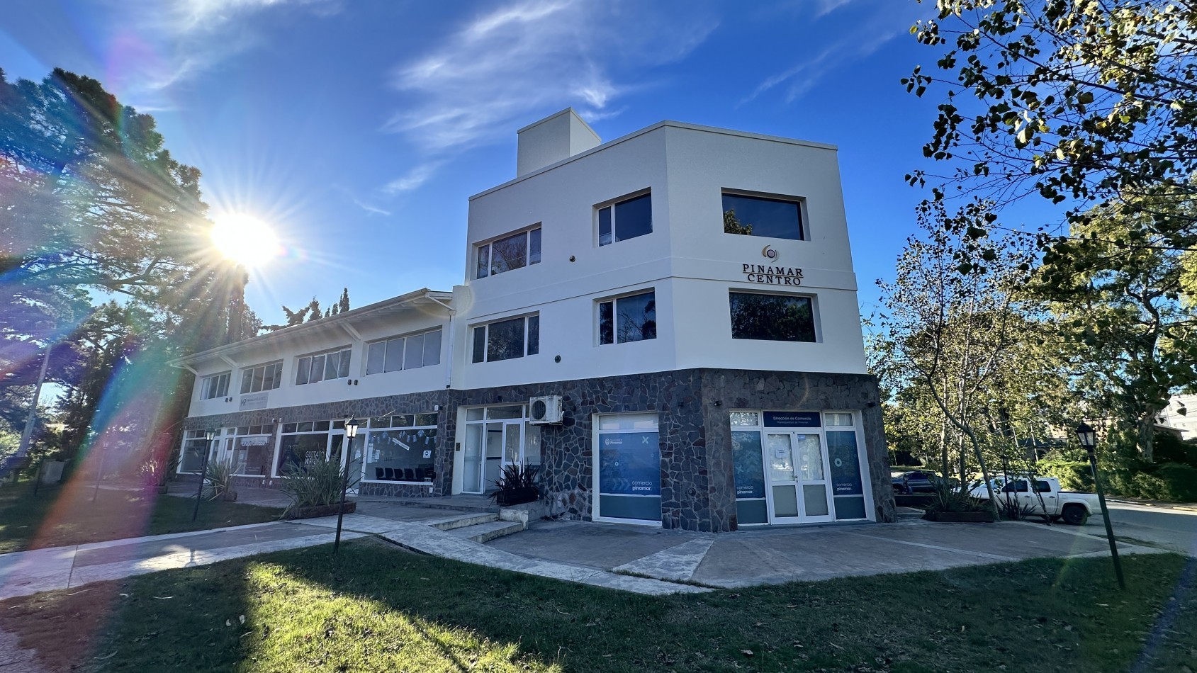 LOCAL OFICINA EN VENTA PINAMAR