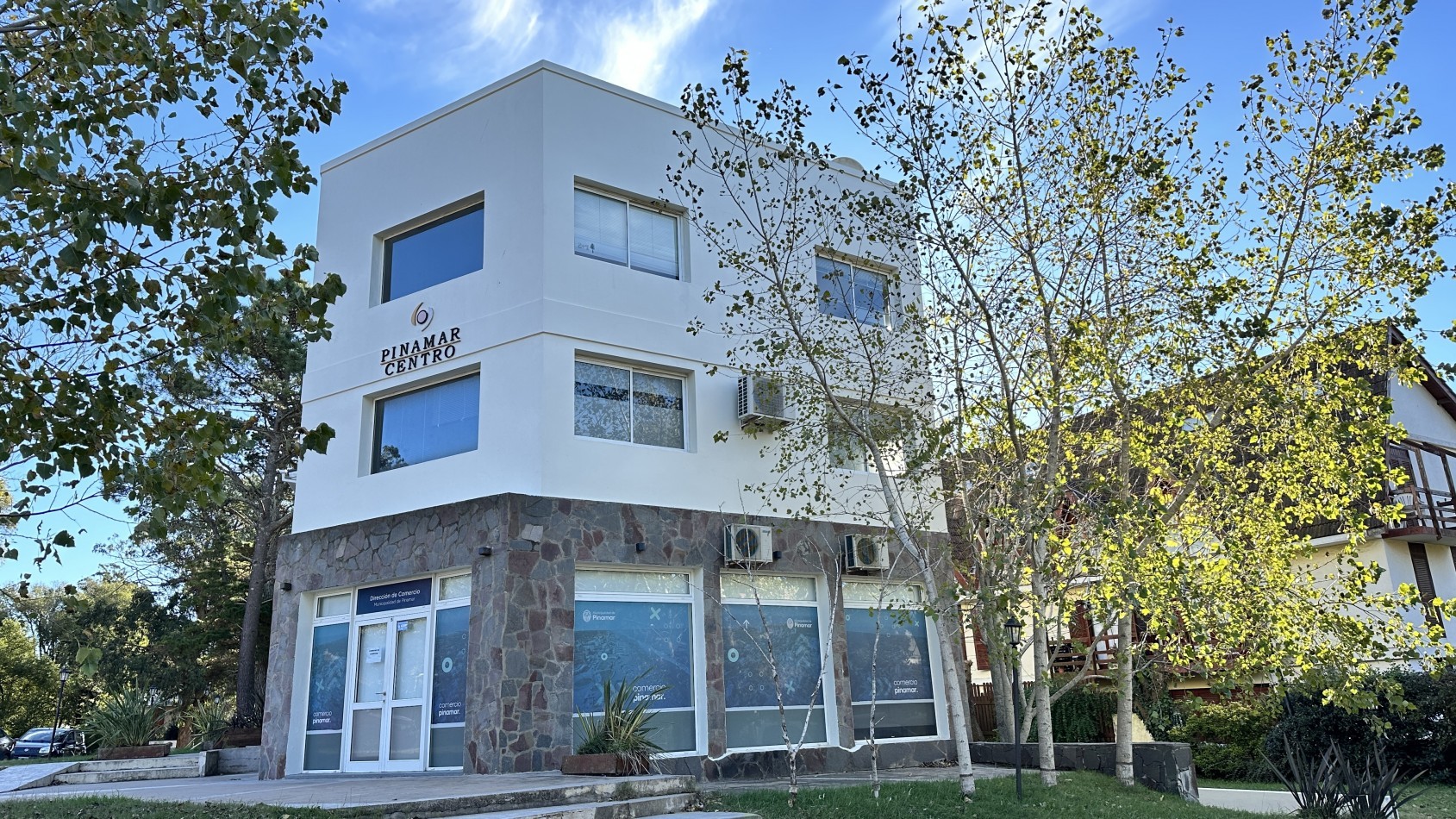 LOCAL OFICINA EN VENTA PINAMAR