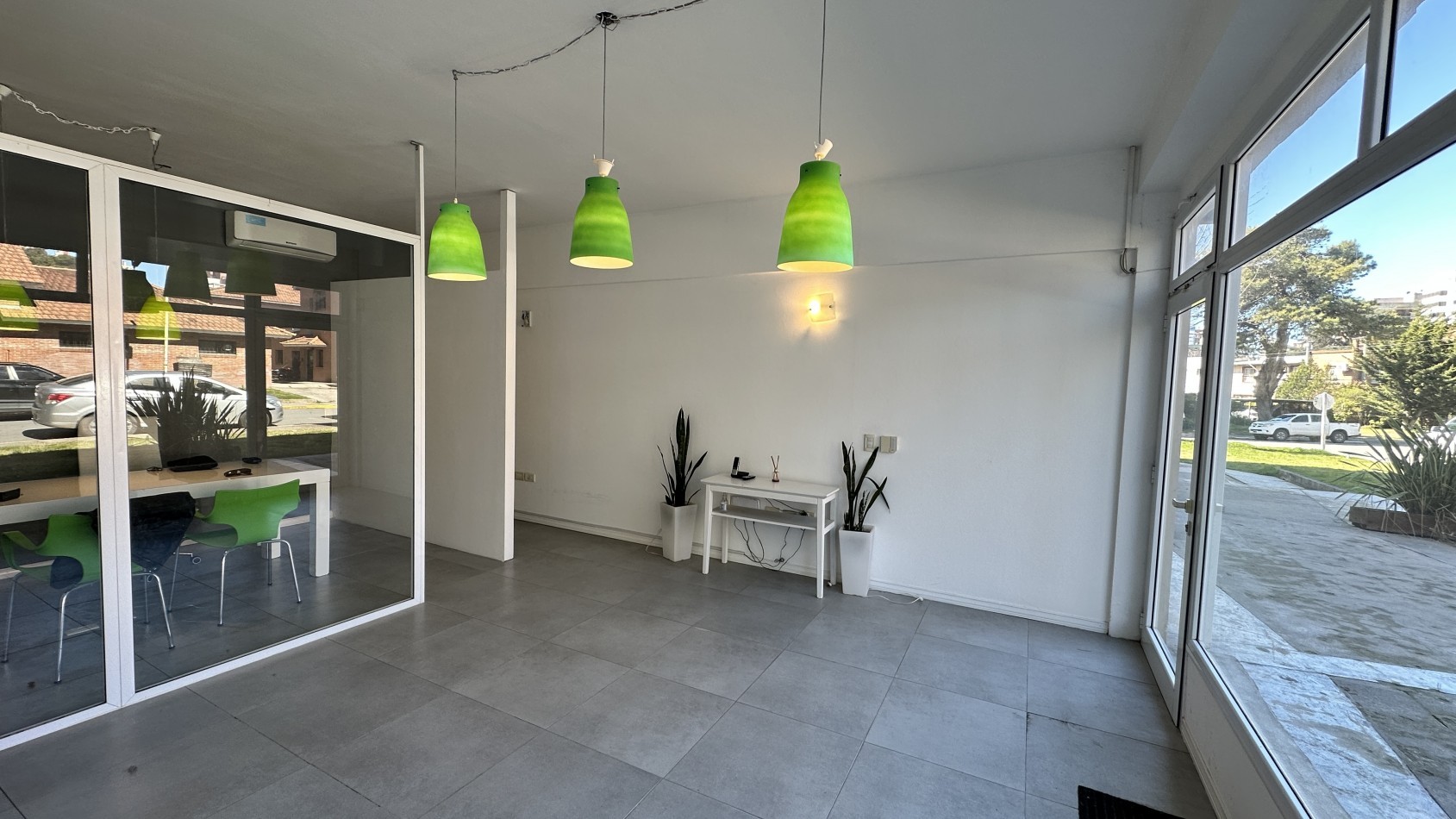 LOCAL OFICINA EN VENTA PINAMAR